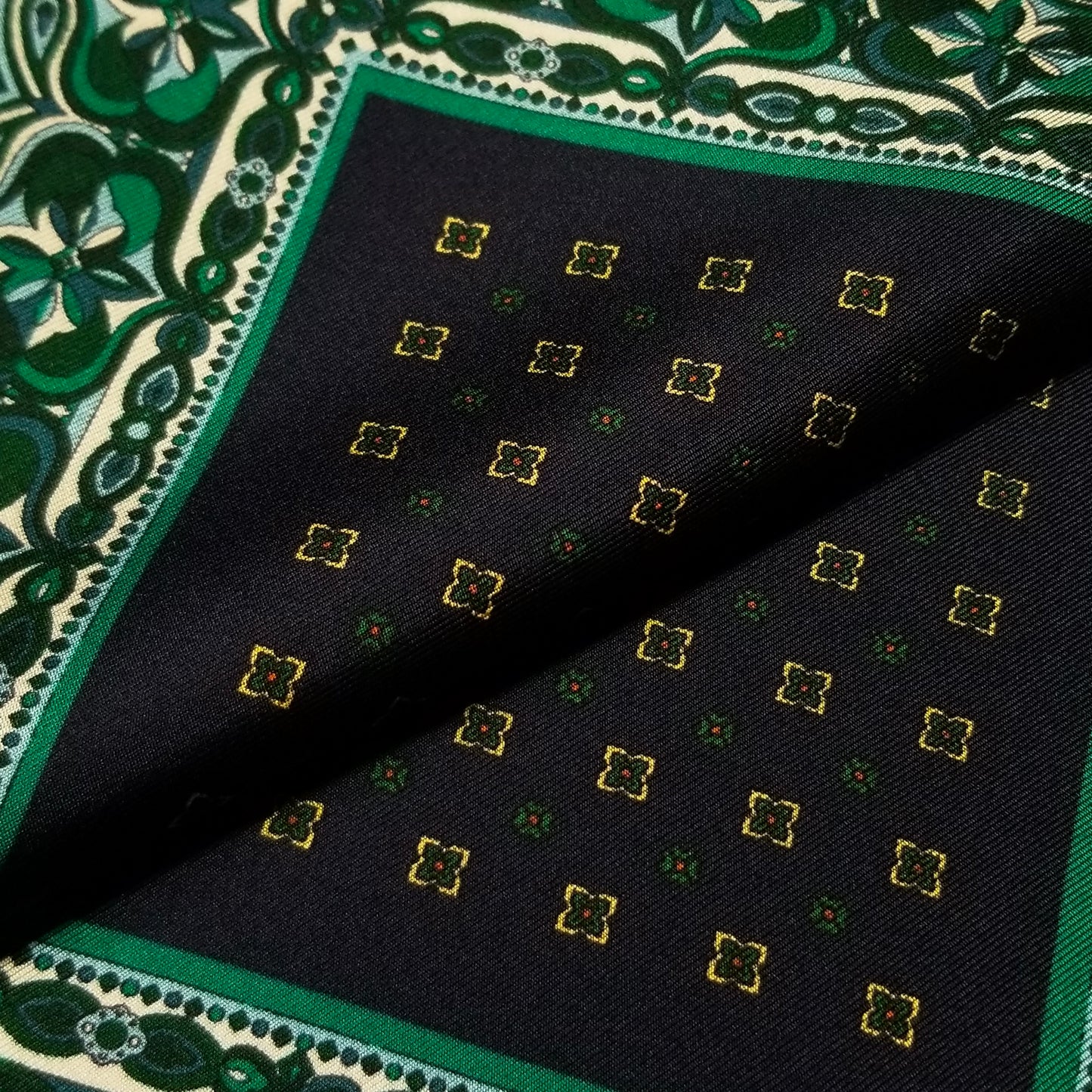 17" Green / Navy Blue Geometric Silk Twill Pocket Square