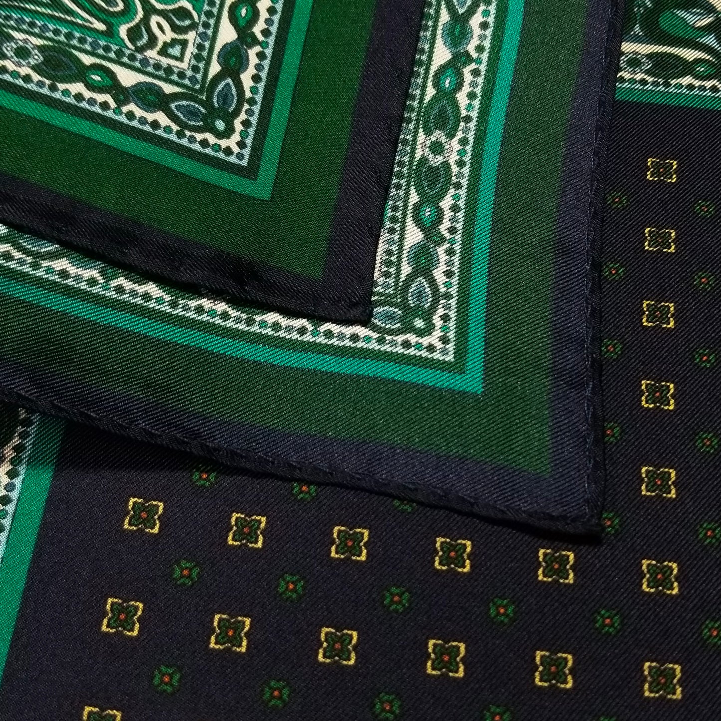 17" Green / Navy Blue Geometric Silk Twill Pocket Square