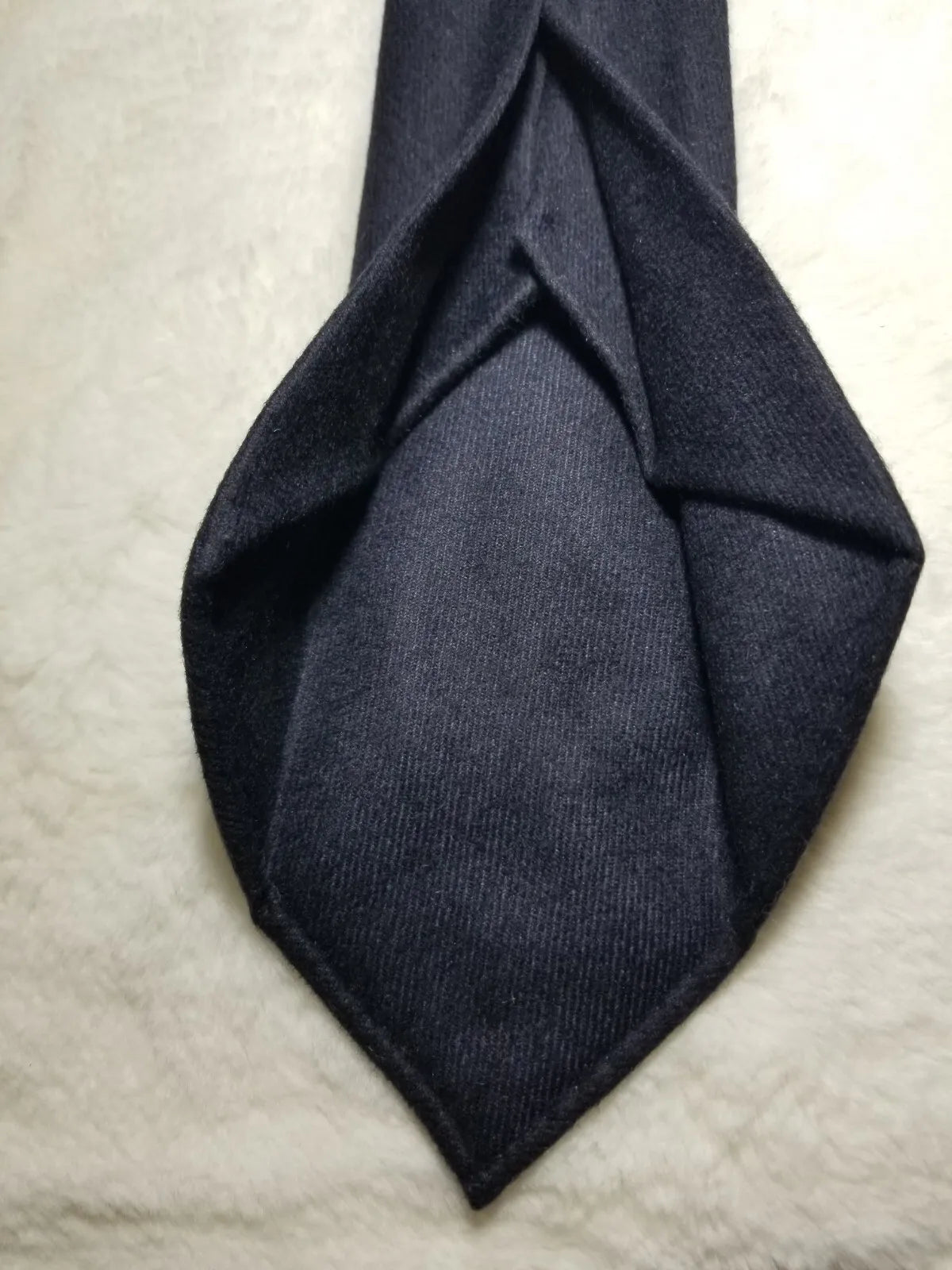 7 Fold Untipped Midnight Blue Cashmere Tie