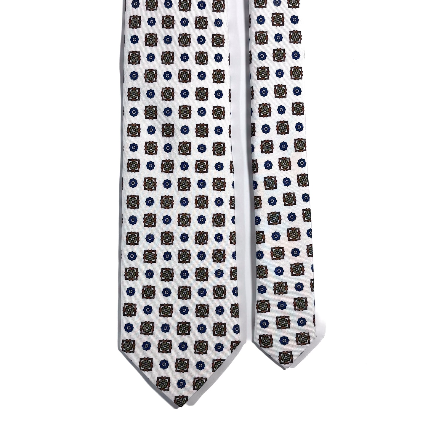 White Geometric Printed 24oz Silk Twill Tie