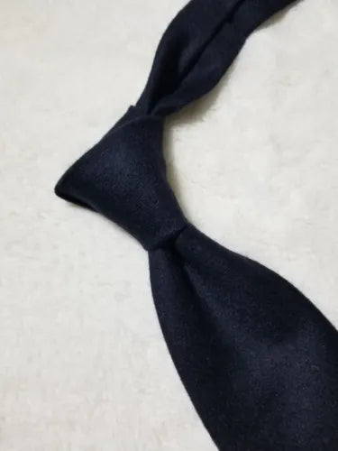 7 Fold Untipped Midnight Blue Cashmere Tie